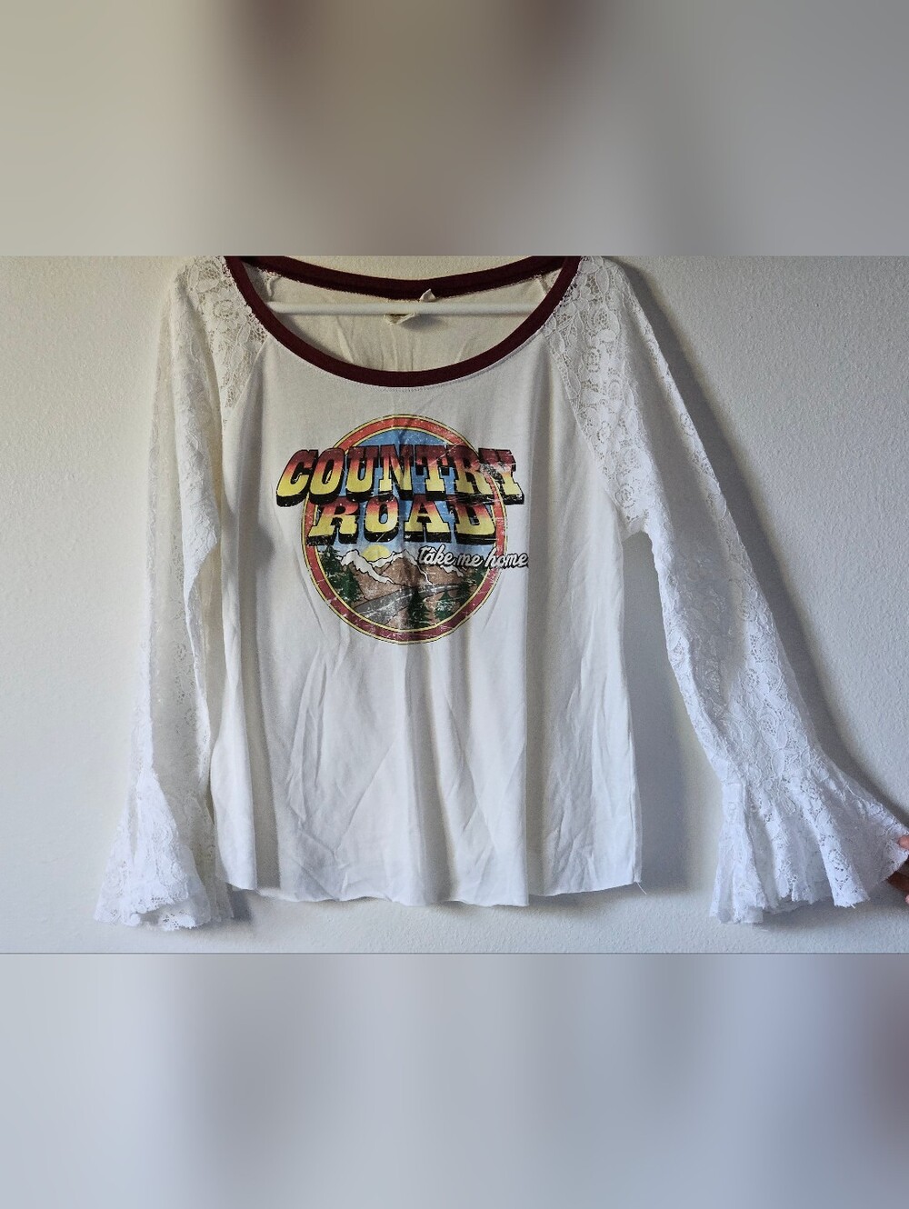 Vintage-Inspired 'Country Roads' White Lace Sleeve Women's Top